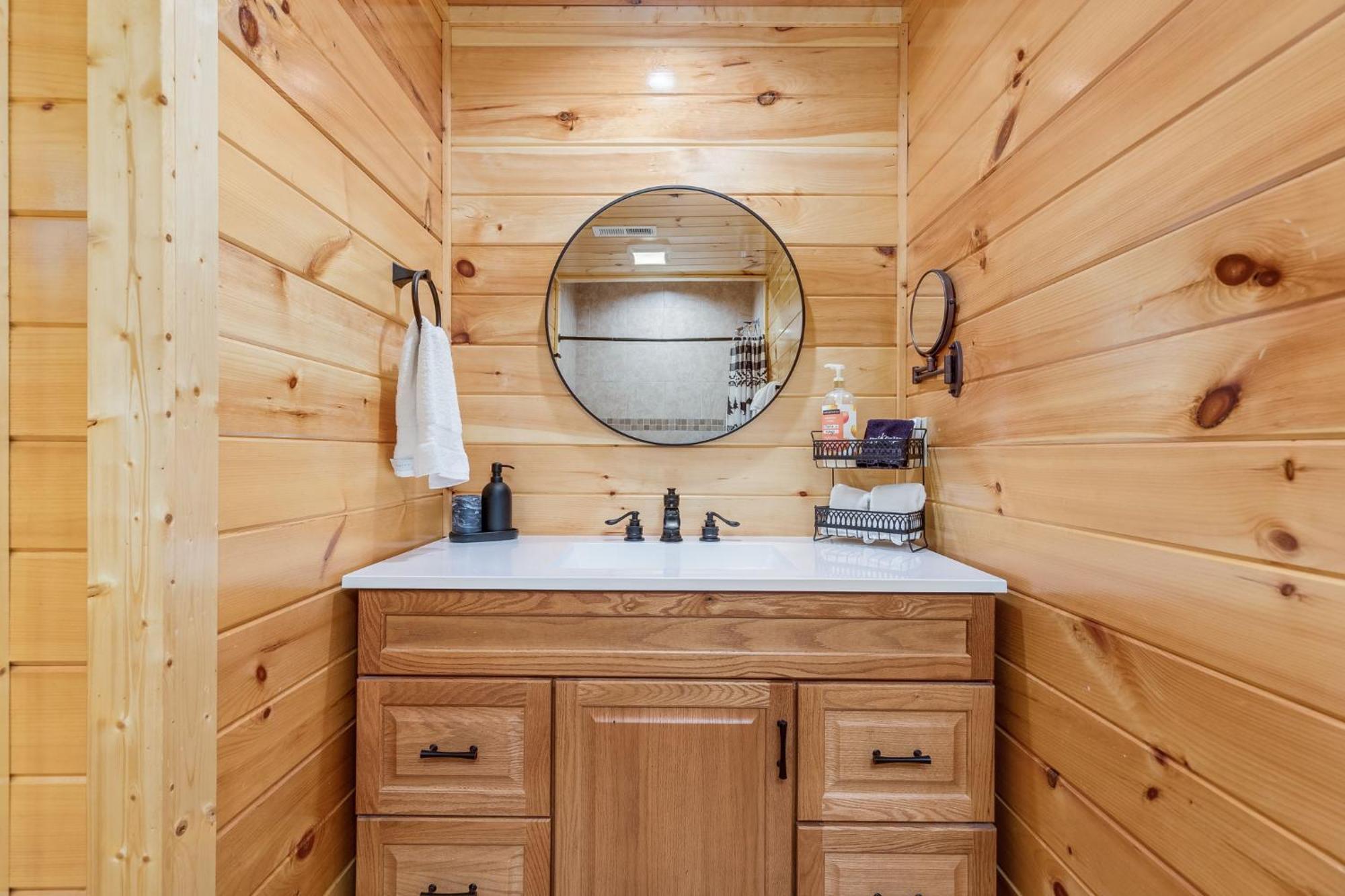 Fully Loaded Cabin In Heart Of Pigeon Forge Exterior foto